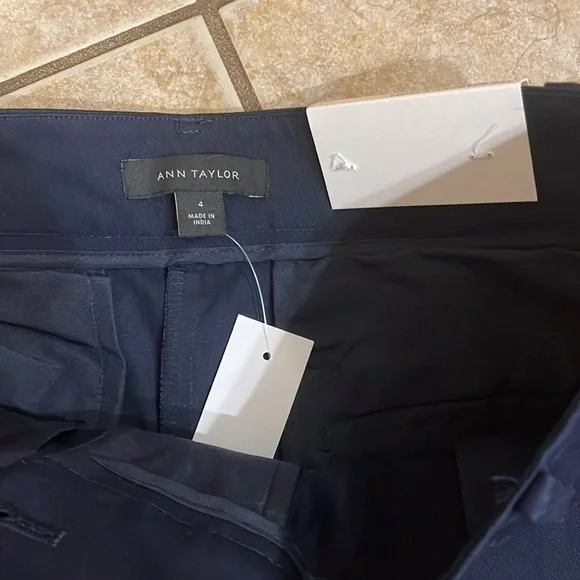 Navy Blue Ann Taylor Boardwalk Short - Picture 2 of 3